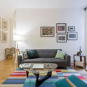  Appartement République - 2beapart France
