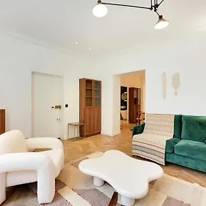  Appartement Cmg - Le Bon Marché - Sèvres G France