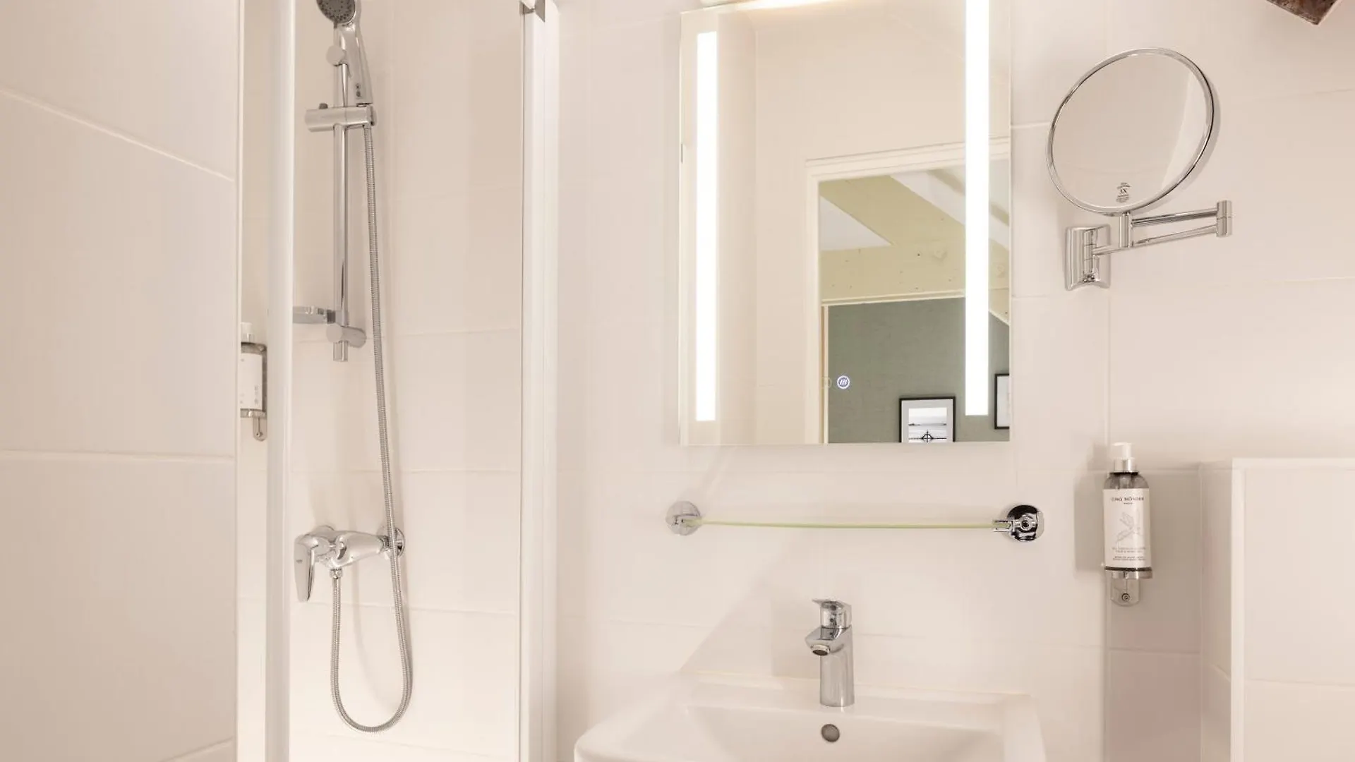 Hotel Le Nautilus Saint-Malo 2*,